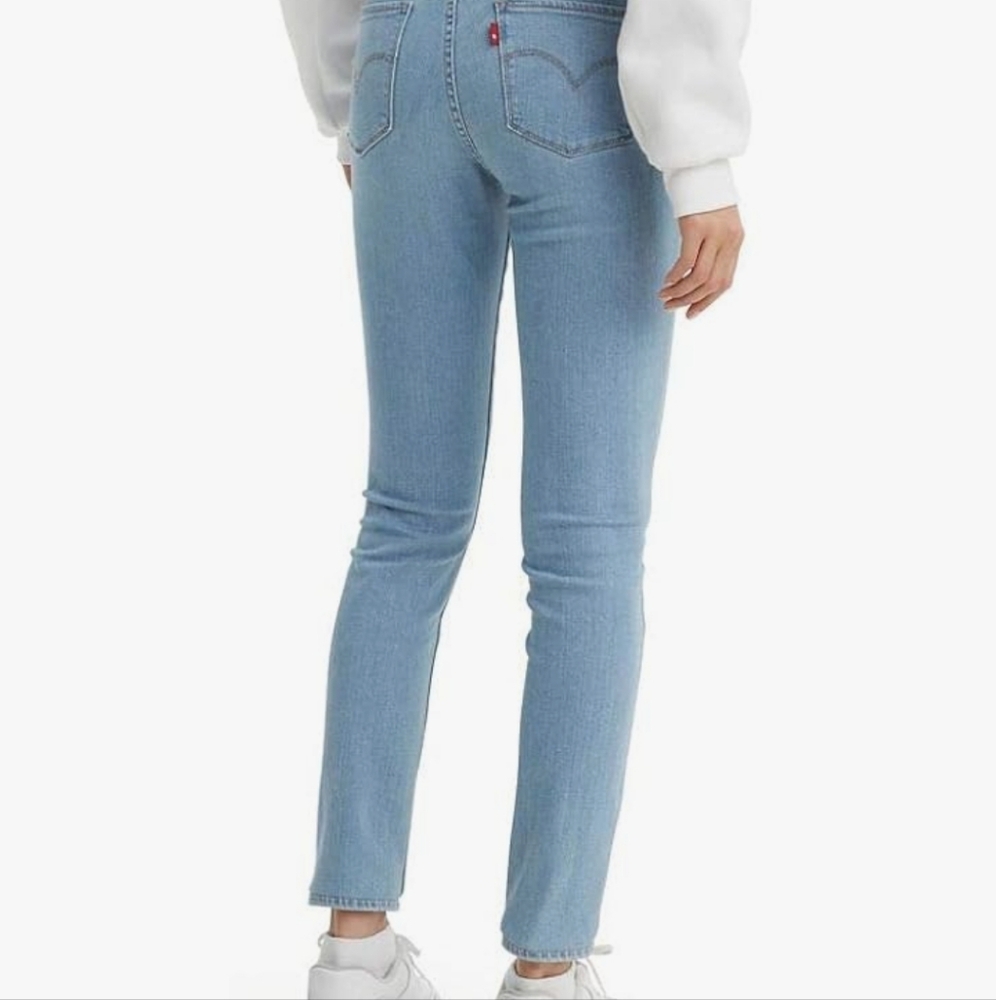 Levi's 711 skinny jeans light blue wash
